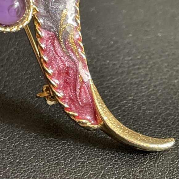 Vintage Swirl Enamel Loop Brooch Asymmetrical Pin Pink Purple Gold Tone Jewelry - Picture 5 of 10